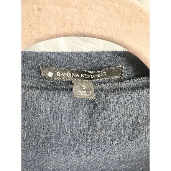 Banana Republic Sweater - Picture 6 of 14